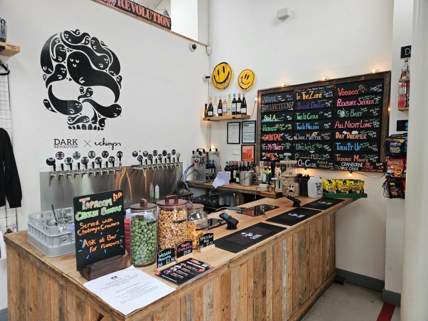 Salisbury and South Wiltshire Social - Minibus trip to four pubs in the Salisbury area